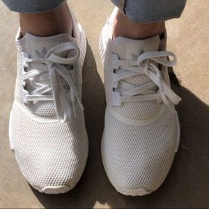 Adidas nmd triple white.